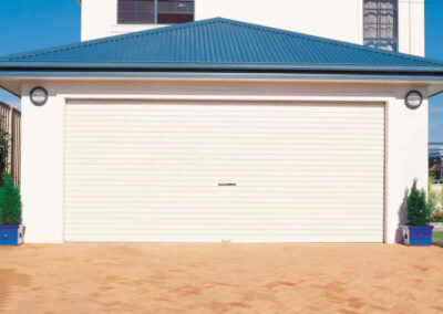 Indústria de portas de enrolar automáticas