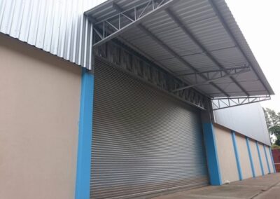 Porta de enrolar fechada