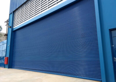 Distribuidora de portas de enrolar automáticas