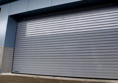 Acessórios para porta de enrolar