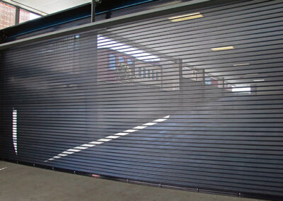 Chapa para porta de enrolar