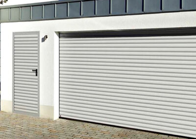 Chapa para porta de enrolar